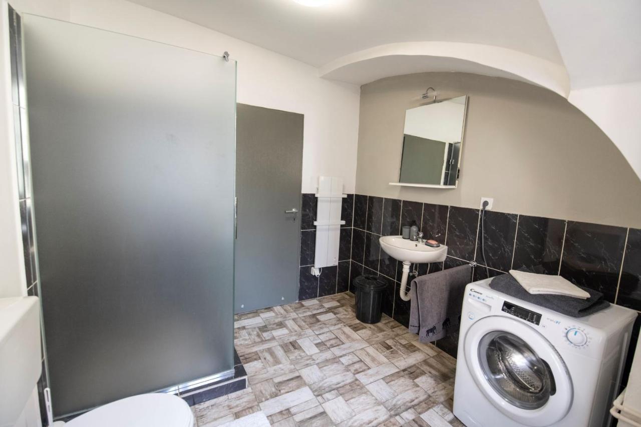 Hostel Vojnik Eksteriør bilde
